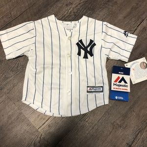 Yankees size 12 months
